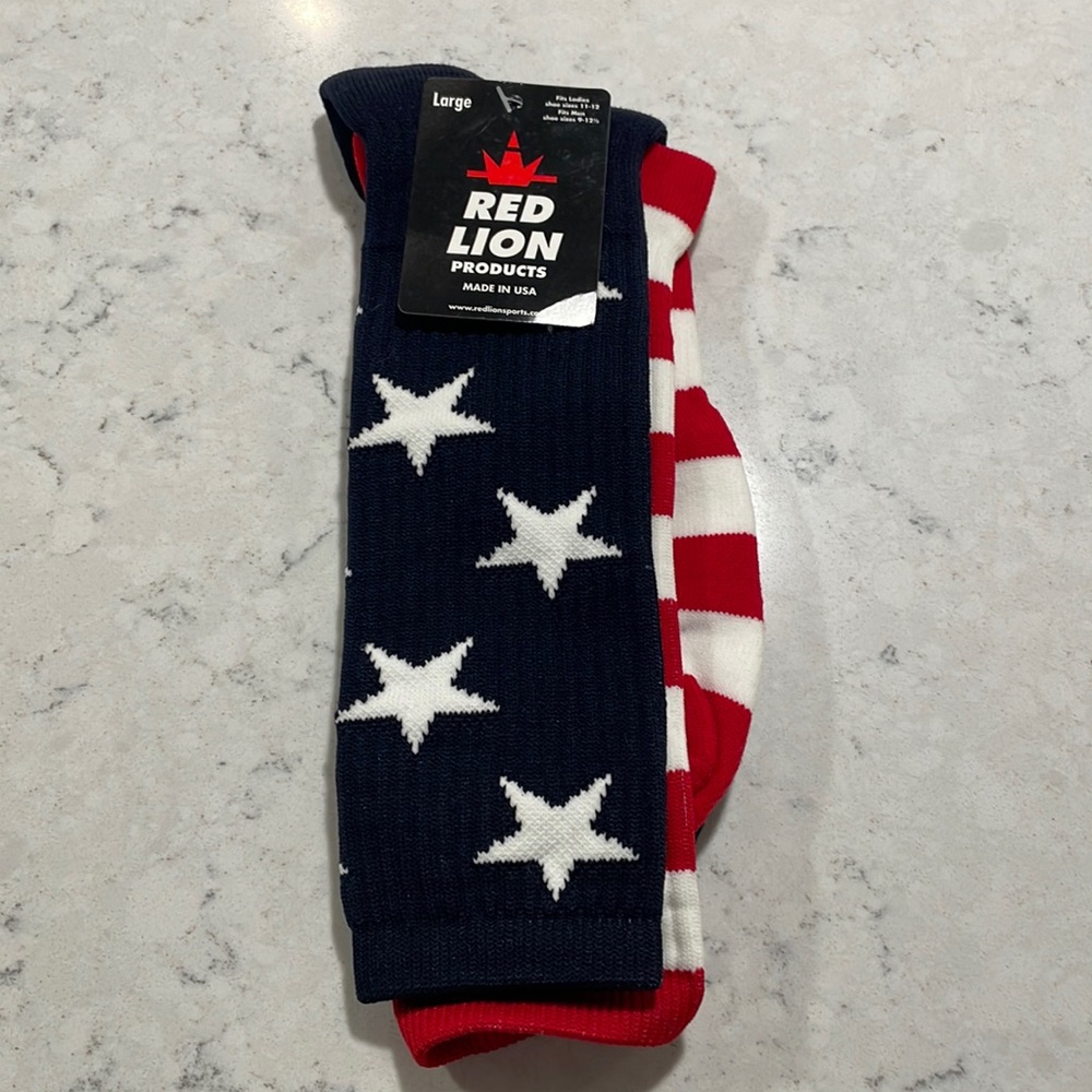 Large Red Lion America Socks